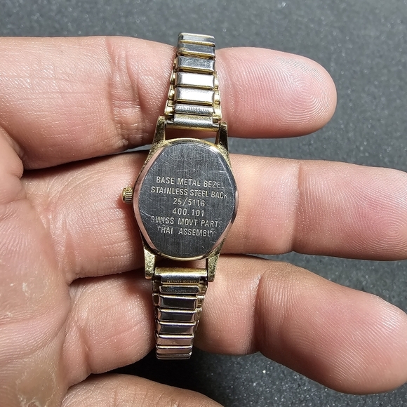 Armitron Diamind Quartz Ladies Watch Gold Tone Black Dial Working 25/5116 shows - Picture 8 of 9